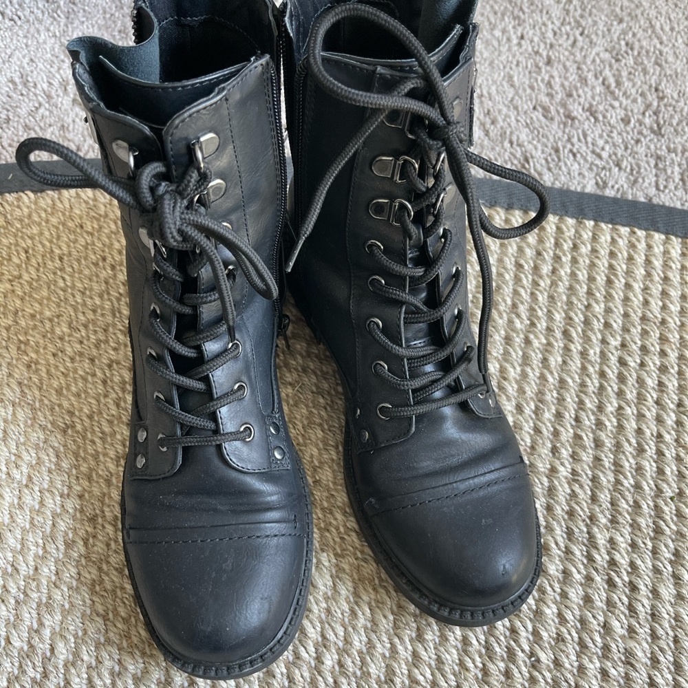 Guess combat boots